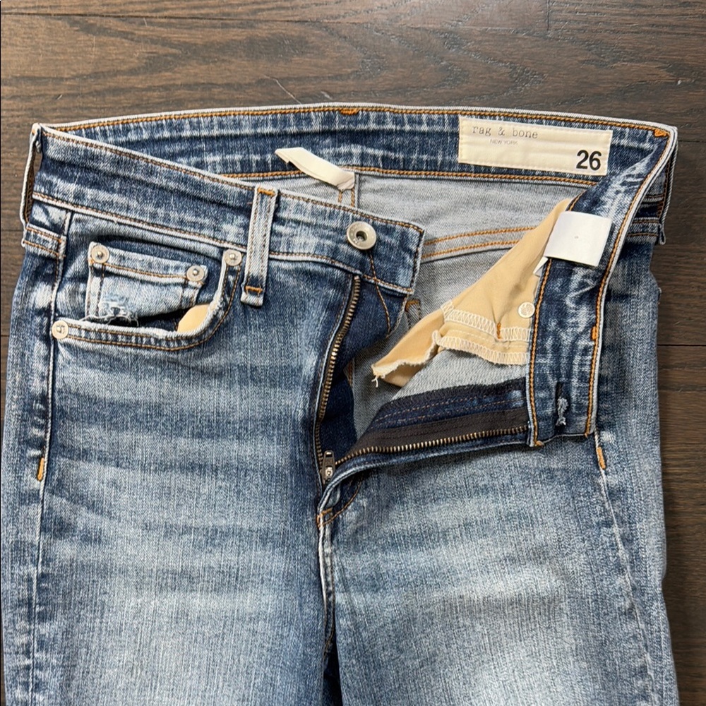 Rag & bone sz 26 women’s skinny Jeans